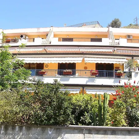 In Letojanni/sizilien 23302